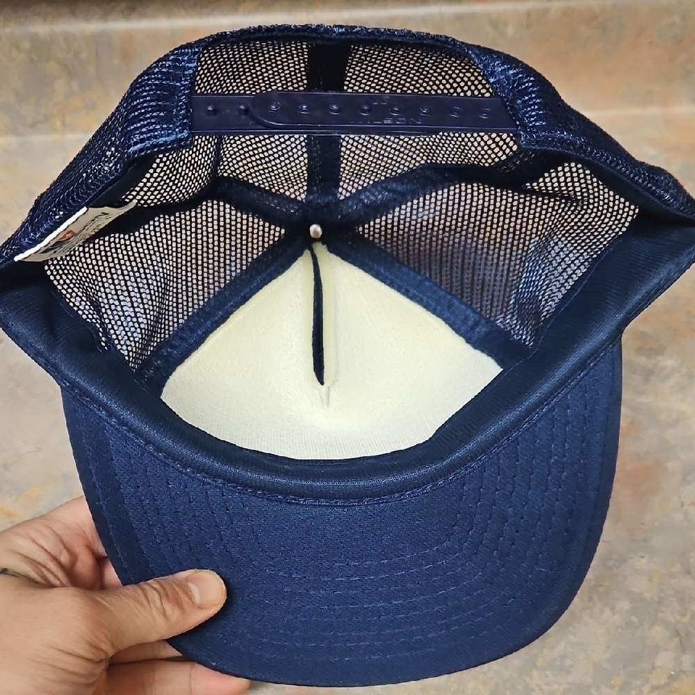 Vintage Edmonton Oilers Wilson Dead Stock Navy Blue Mesh Cap NHL Perfect - Picture 7 of 7